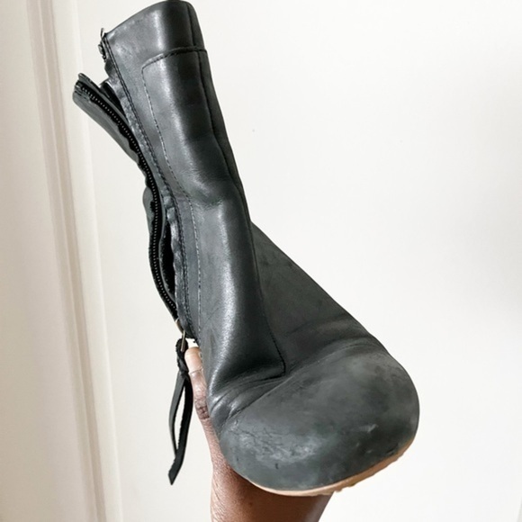 Toms boots distressed so soft - Picture 3 of 8